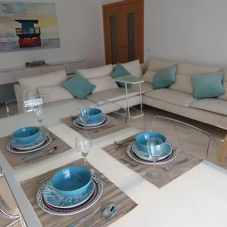 Apartamento T2 Em Condomínio Privado Com Piscina – Manta Rota